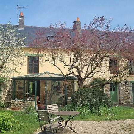 Bed and Breakfast Les Berges de la Planchette à Yvignac-la-Tour Extérieur photo