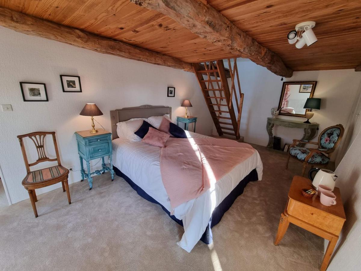 Bed and Breakfast Les Berges de la Planchette à Yvignac-la-Tour Chambre photo