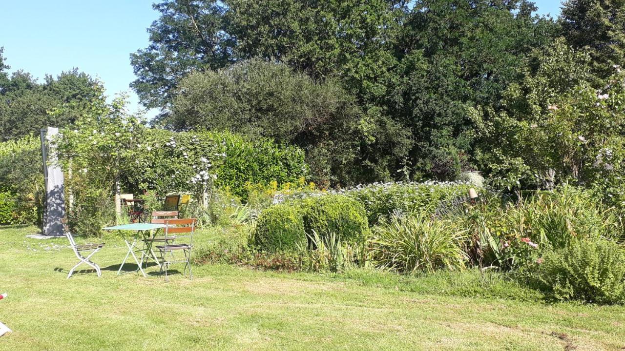 Bed and Breakfast Les Berges de la Planchette à Yvignac-la-Tour Extérieur photo